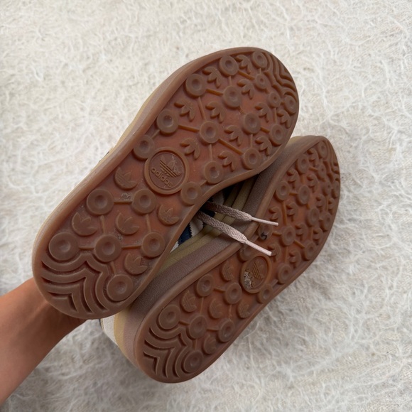 Adidas Gazelle Bold Platform Sneakers Beige & Navy - size 6 - Picture 5 of 6